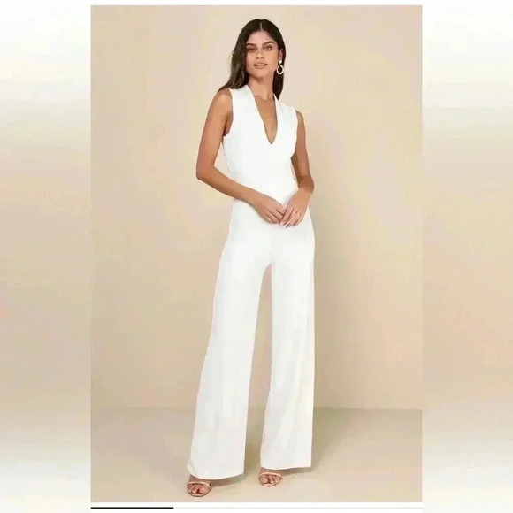 Lulu’s Chic White Jumpsuit Size Medium New With Tags. - Picture 1 of 13